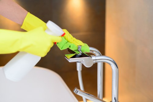 Local window cleaning service for EN5 homes and properties