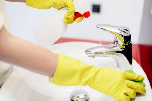 Cleaning a local EN5 rental kitchen at the end of tenancy