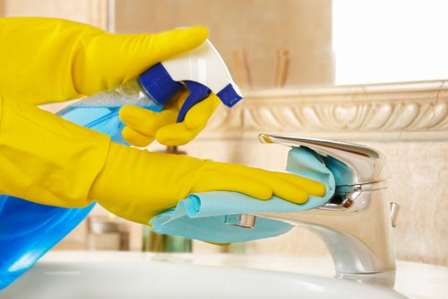 Commercial office cleaning routine for EN5 business premises